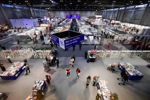 Overview photo of the book fair "Buch Wien" in Hall D of the Vienna Trade Fair Center
