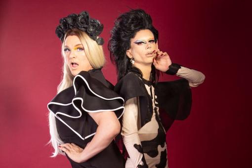 Photo with the two drag queens Kleinkunstprinzession und Metamorkid