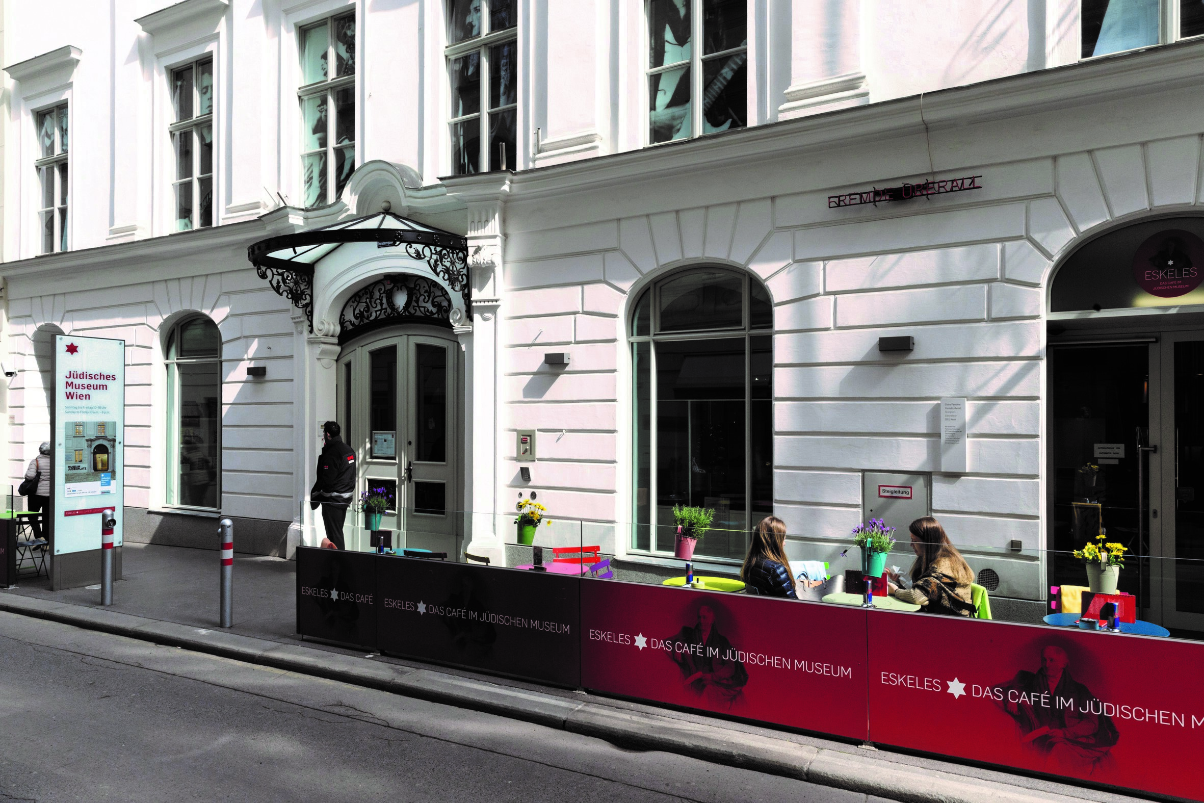 Foto: © Jüdisches Museum Wien / Fotografie & Agentur Wulz Foto zeigt die Außenansicht und den Eingangsbereich des Jüdischen Museums Wien in der Dorotheergasse